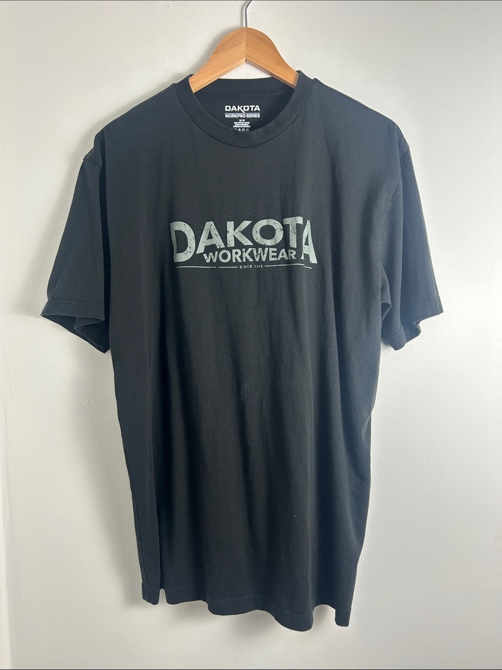 Dakota Workwear Men's Black Short Sleeve tee size medium